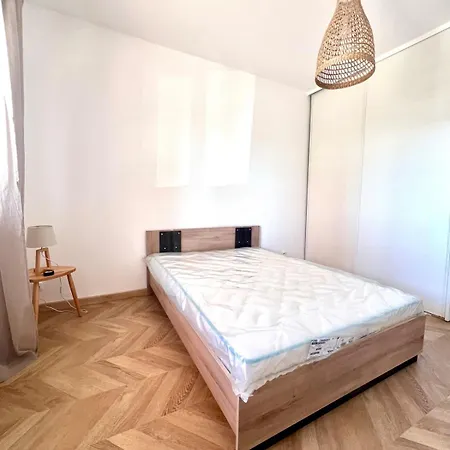 Apartman 1 *
